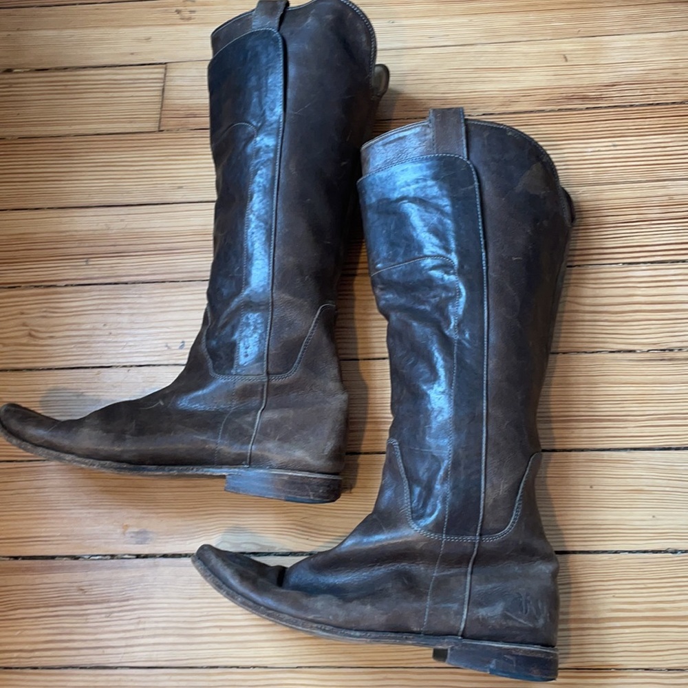 Frye Paige Tall Riding Boot. Brown. Size 9